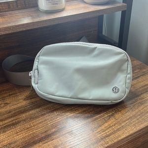Lululemon Silver Drop Belt Bag